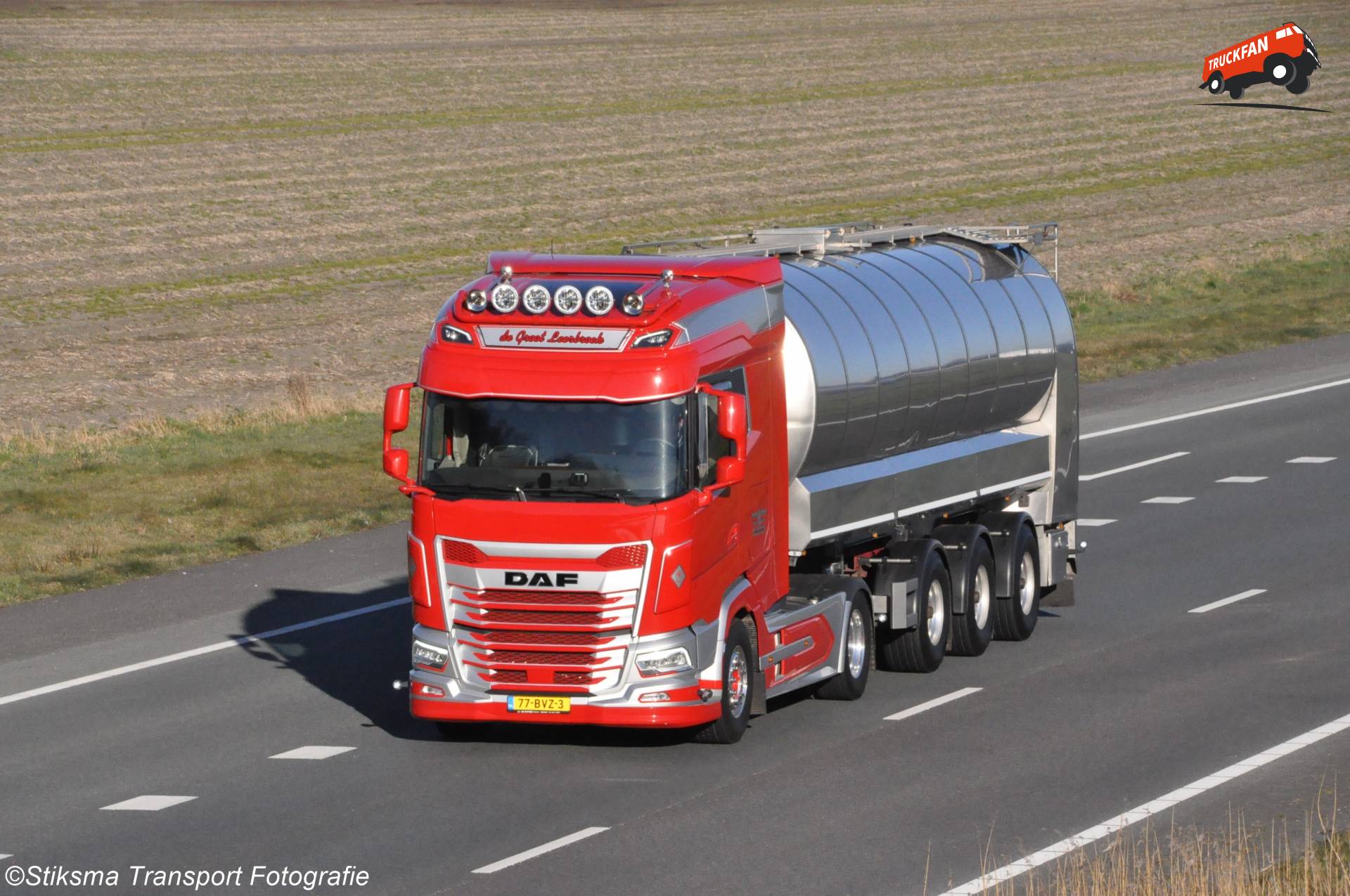 DAF XG 480 FT enkelasser met tankoplegger van De Groot Leerbroek