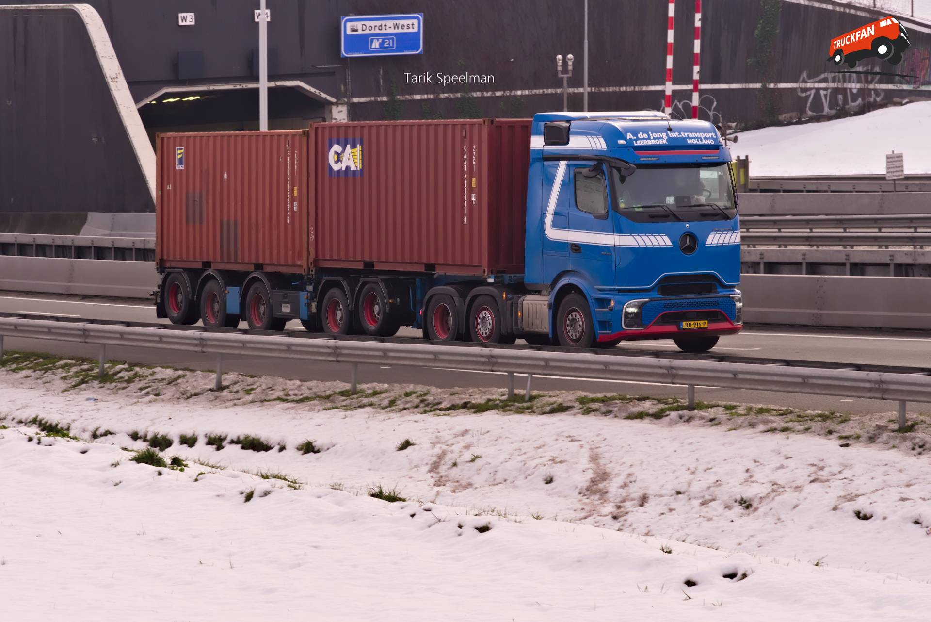 Mercedes-Benz Actros L ProCabin BB-916-P op de A16