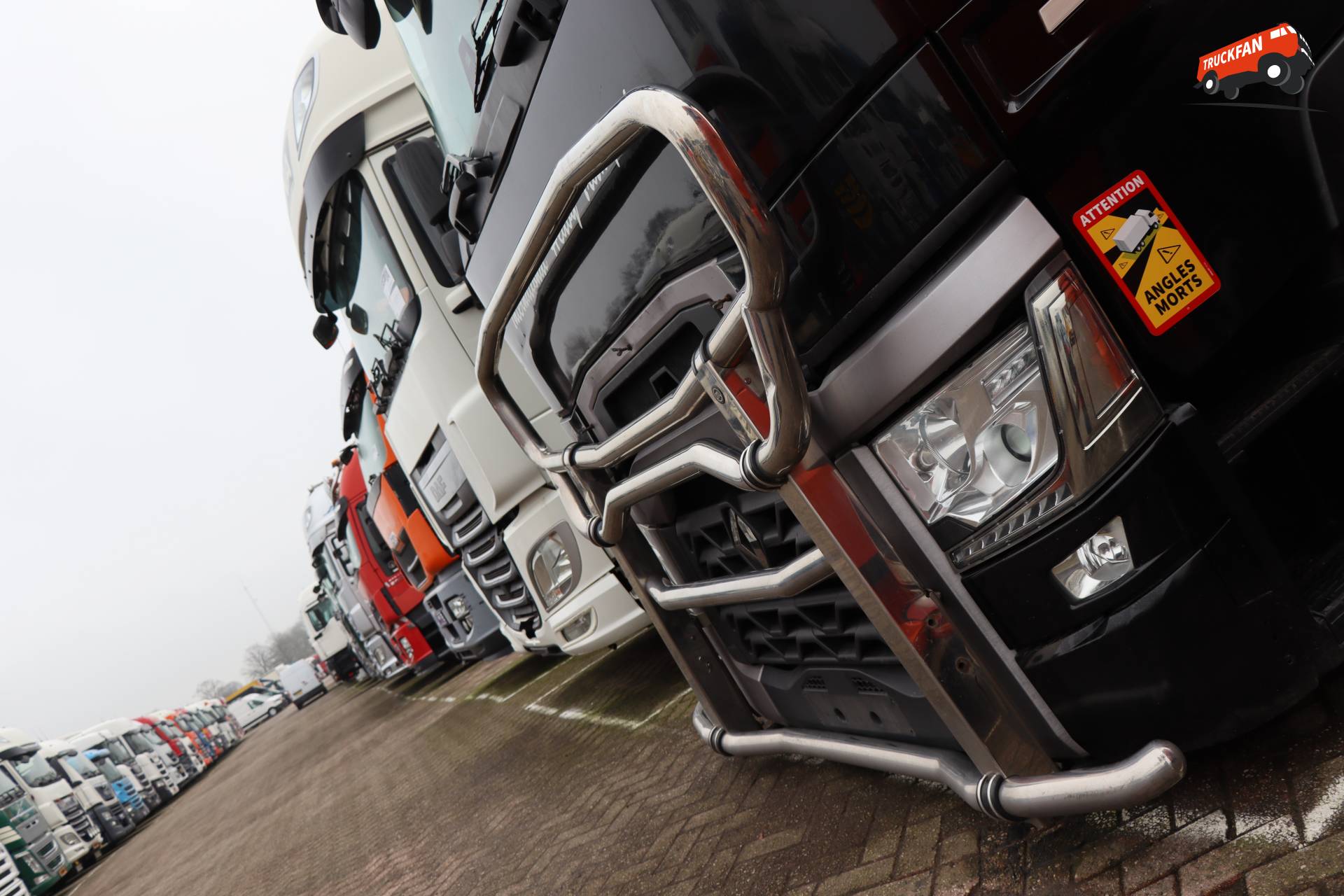 Renault T-serie met bullbar bij Kleyn Trucks