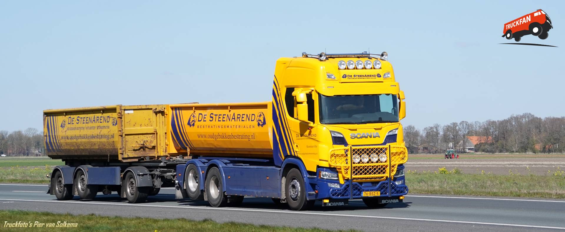 Scania R520 van De Steenarend op de A6 bij Lemsterhop