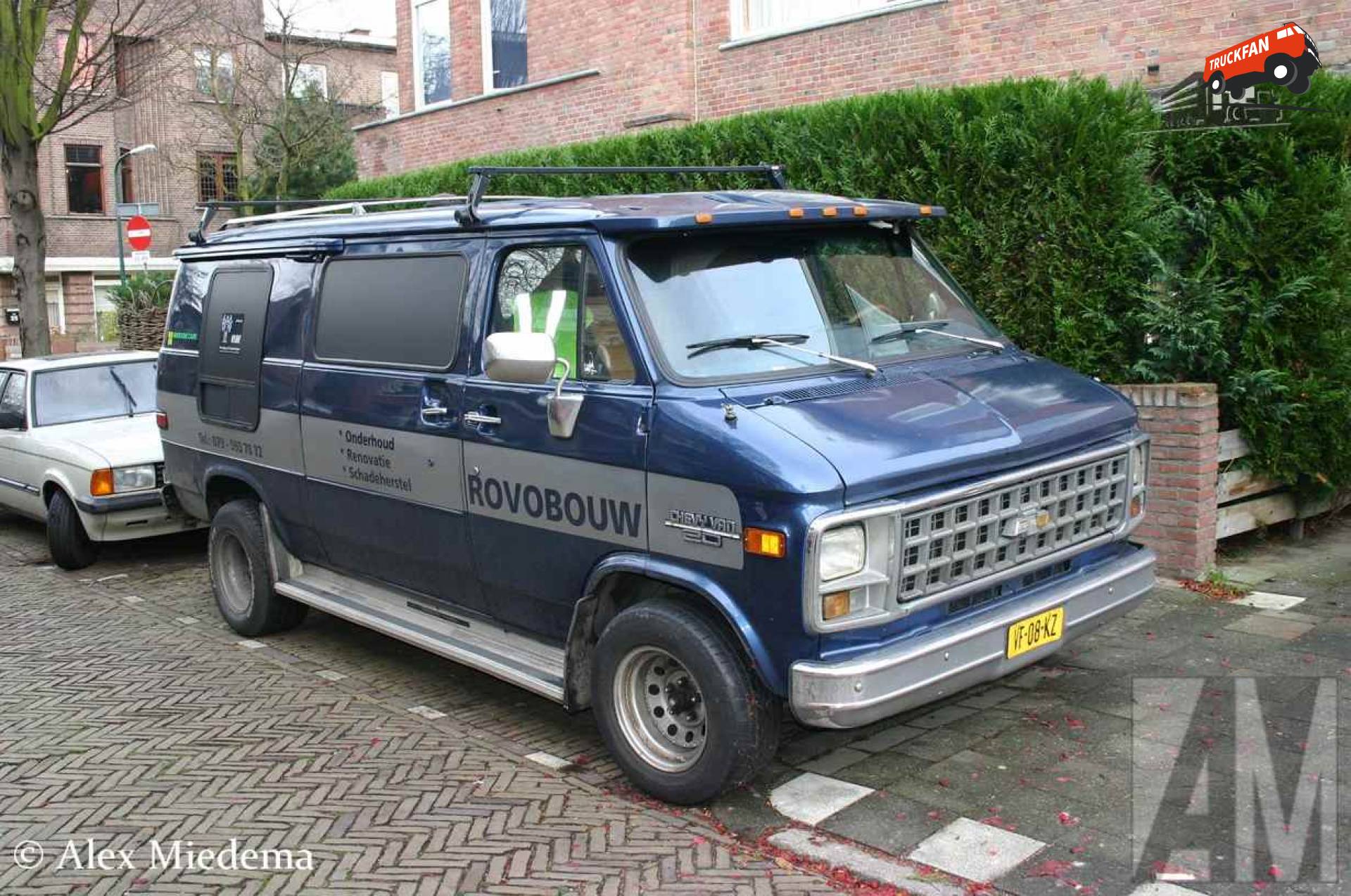 Chevrolet Chevy Van