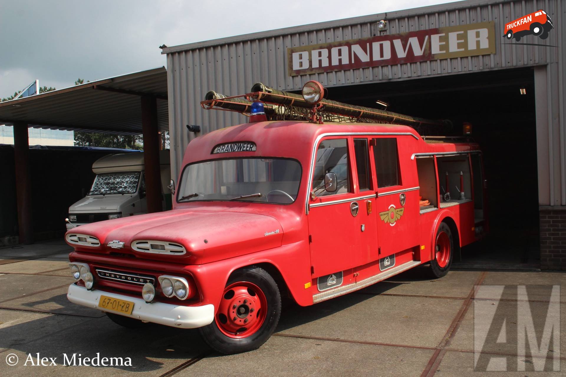 Chevrolet 4300