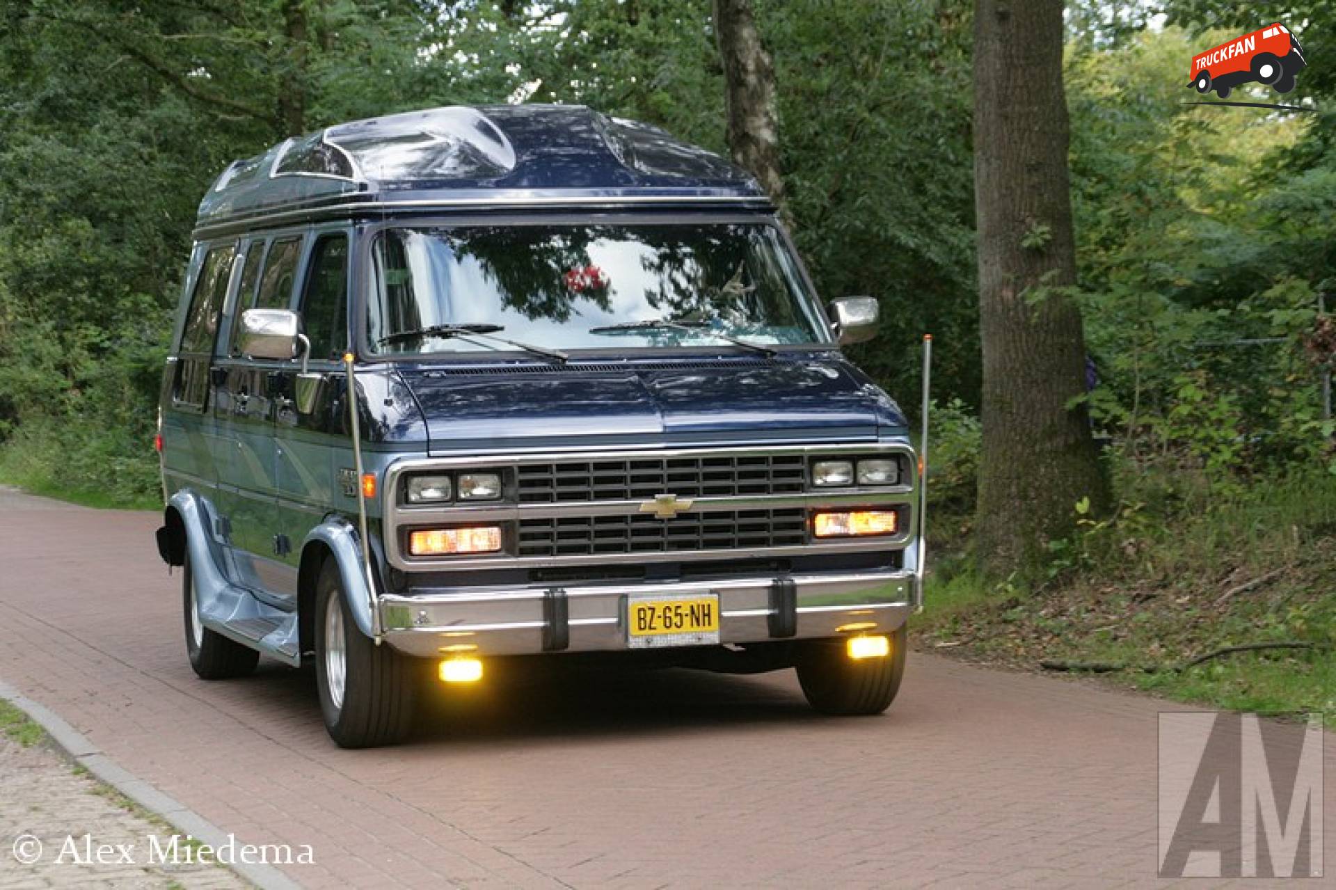 Chevrolet Chevy Van