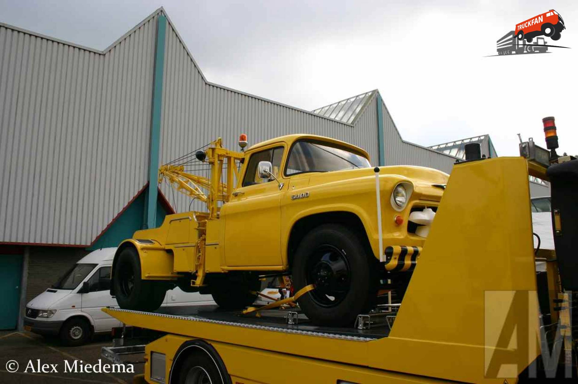Chevrolet 6400