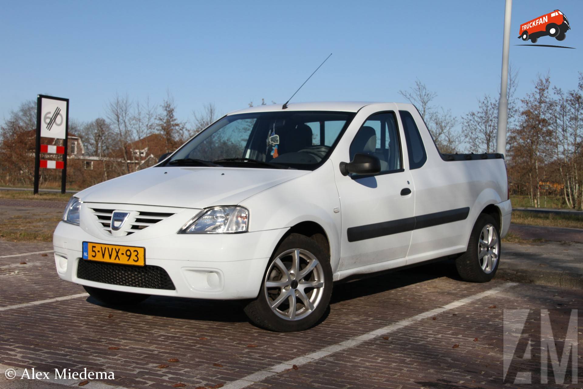 Dacia Logan pick up