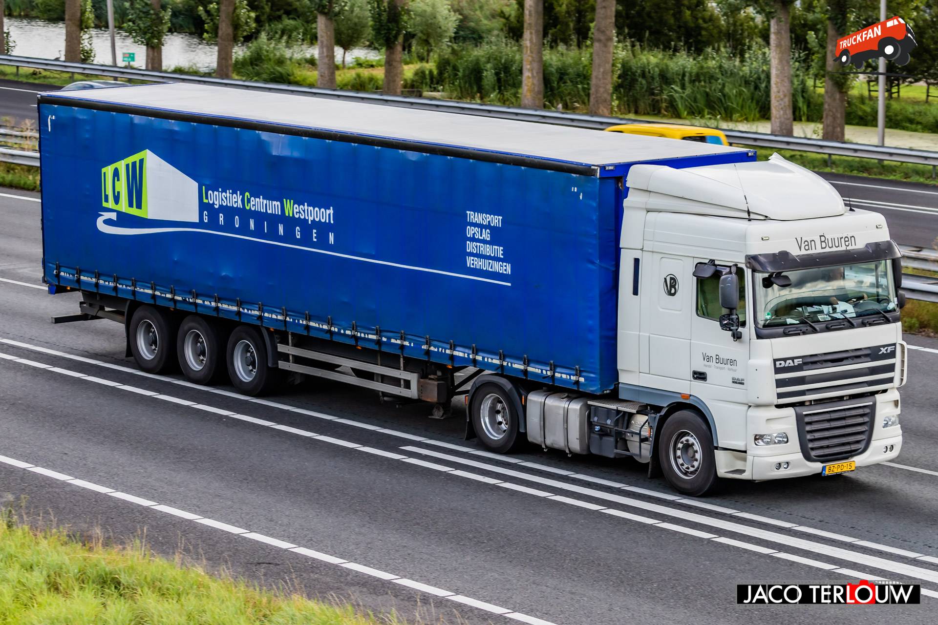 Foto DAF XF105 #1372816 - TruckFan