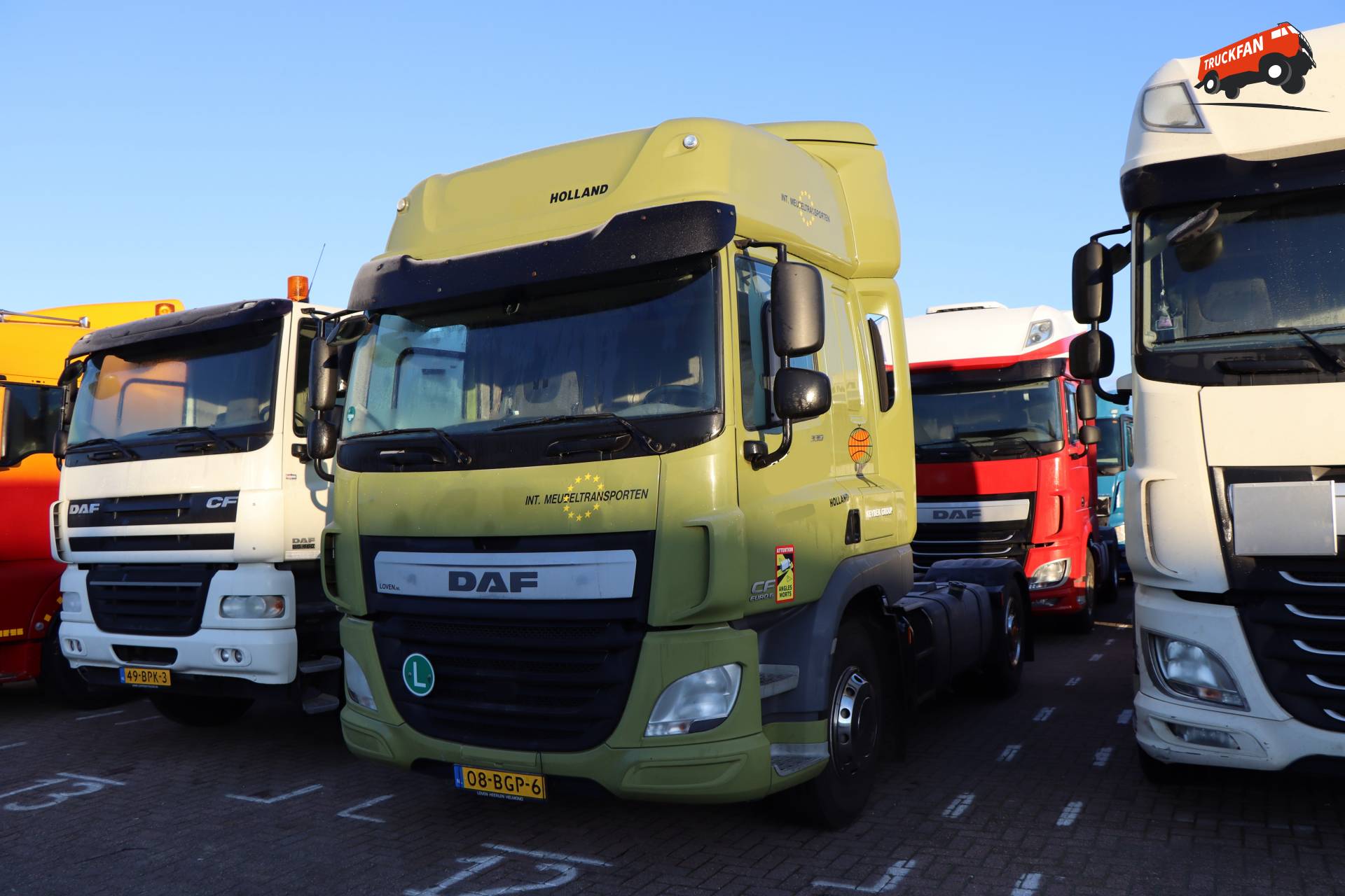 Foto DAF CF Euro 6 van Internat. Meubeltransporten F. Gering B.V