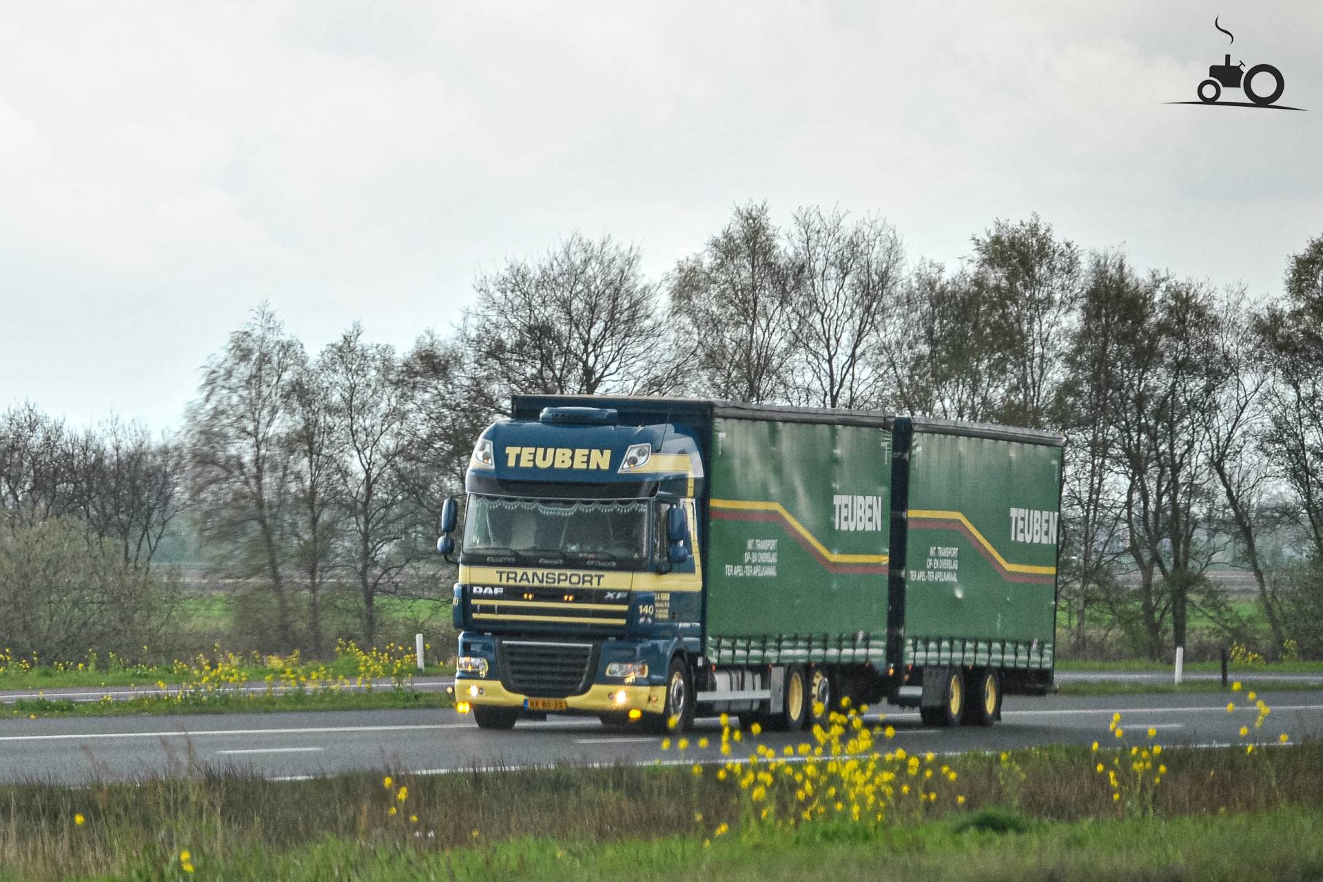 Foto DAF XF105 Van Teuben Transport B.V., Teuben Expeditie Musselkanaal ...