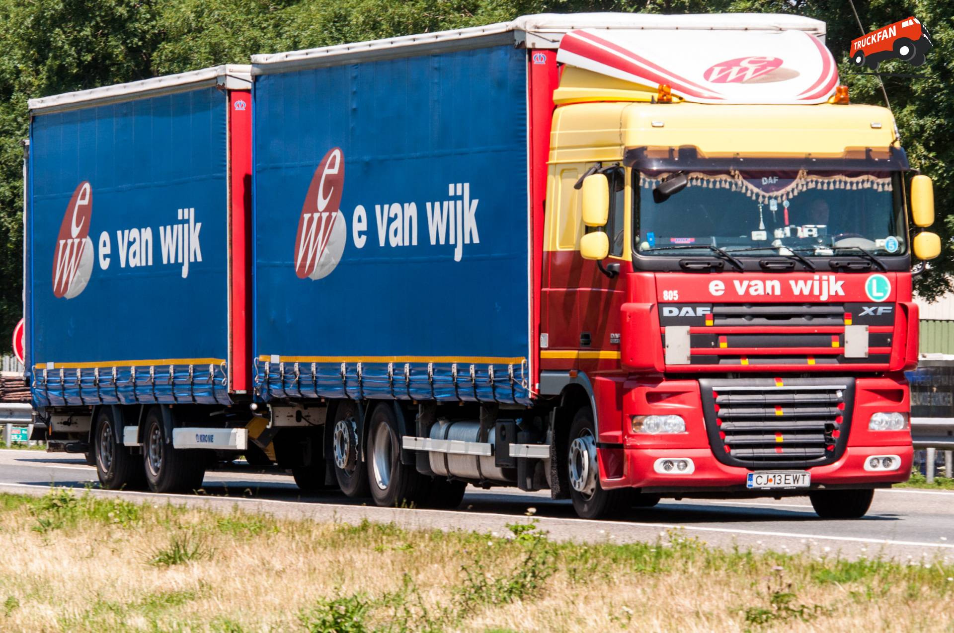 Foto DAF XF105 van E. van Wijk Logistics B.V. TruckFan