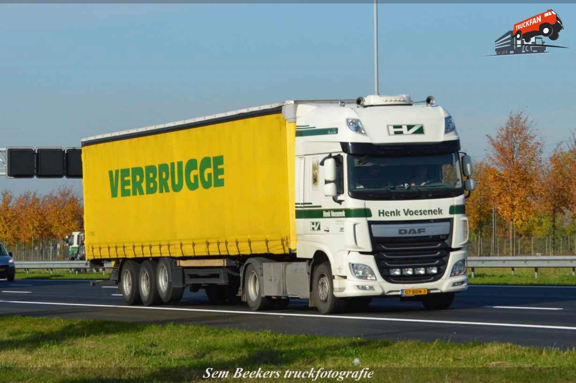 foto-daf-xf-euro-6-van-h-j-p-voesenek-transport-truckfan