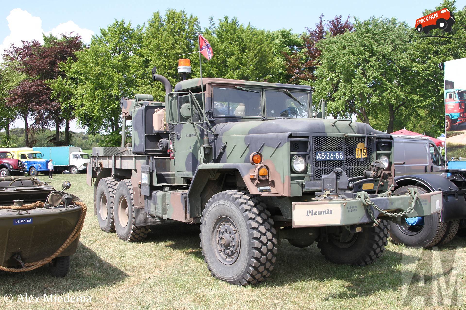 Diamond T M52