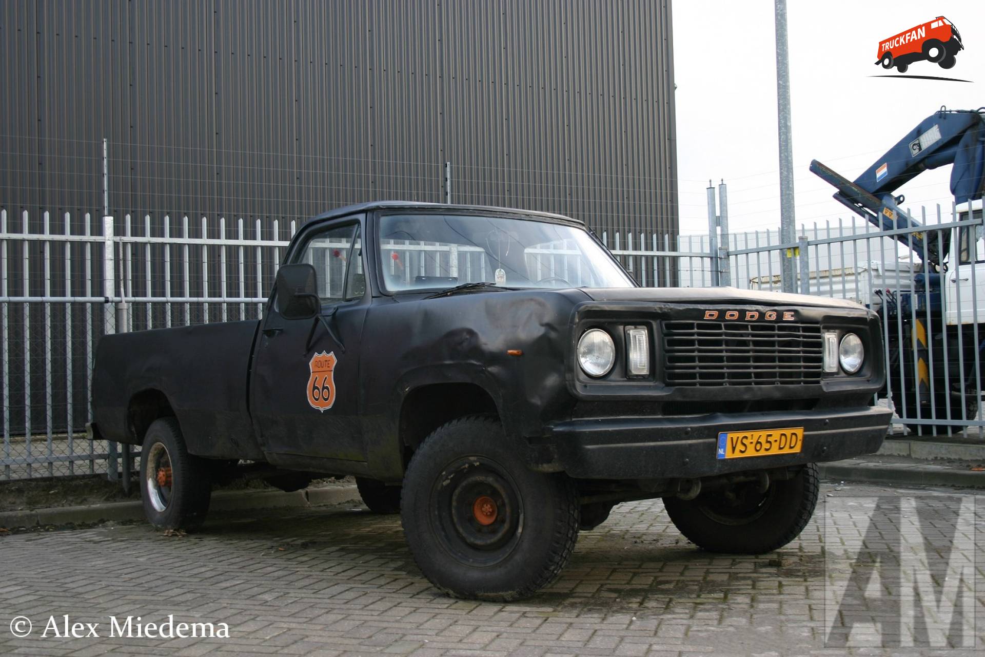 Dodge W200