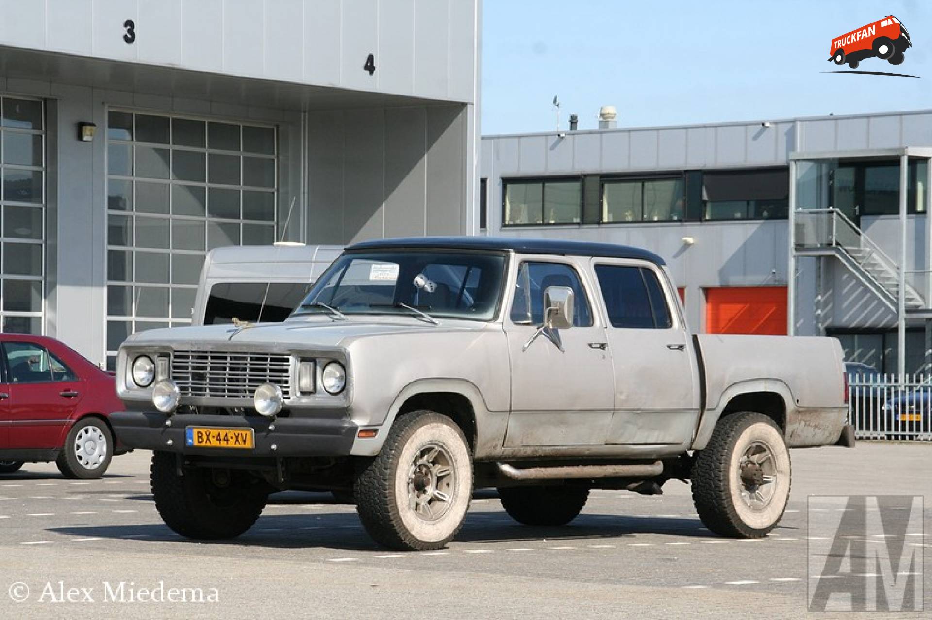 Dodge D300