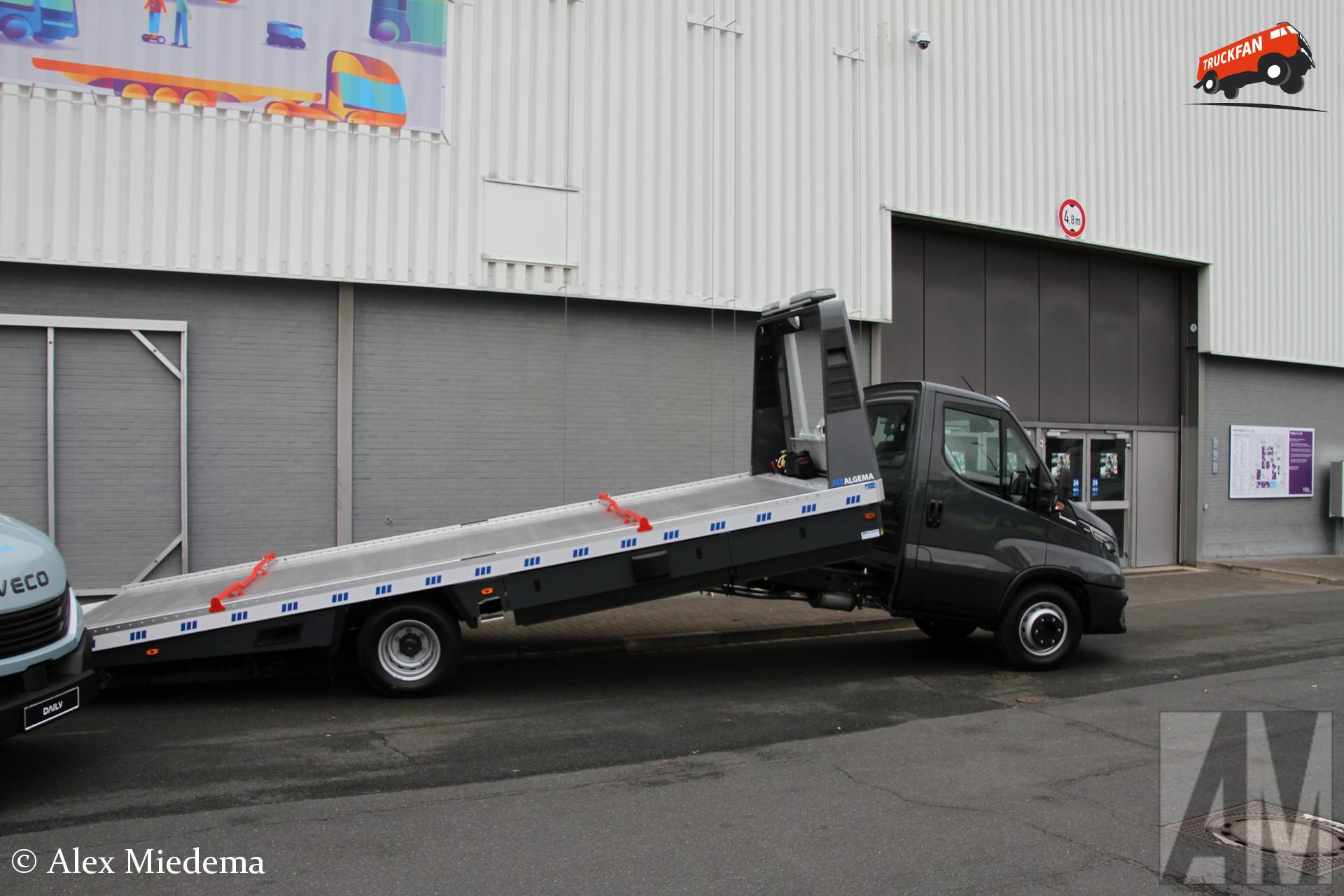 Iveco Daily met Algema knikopbouw op IAA 2024 in Hannover