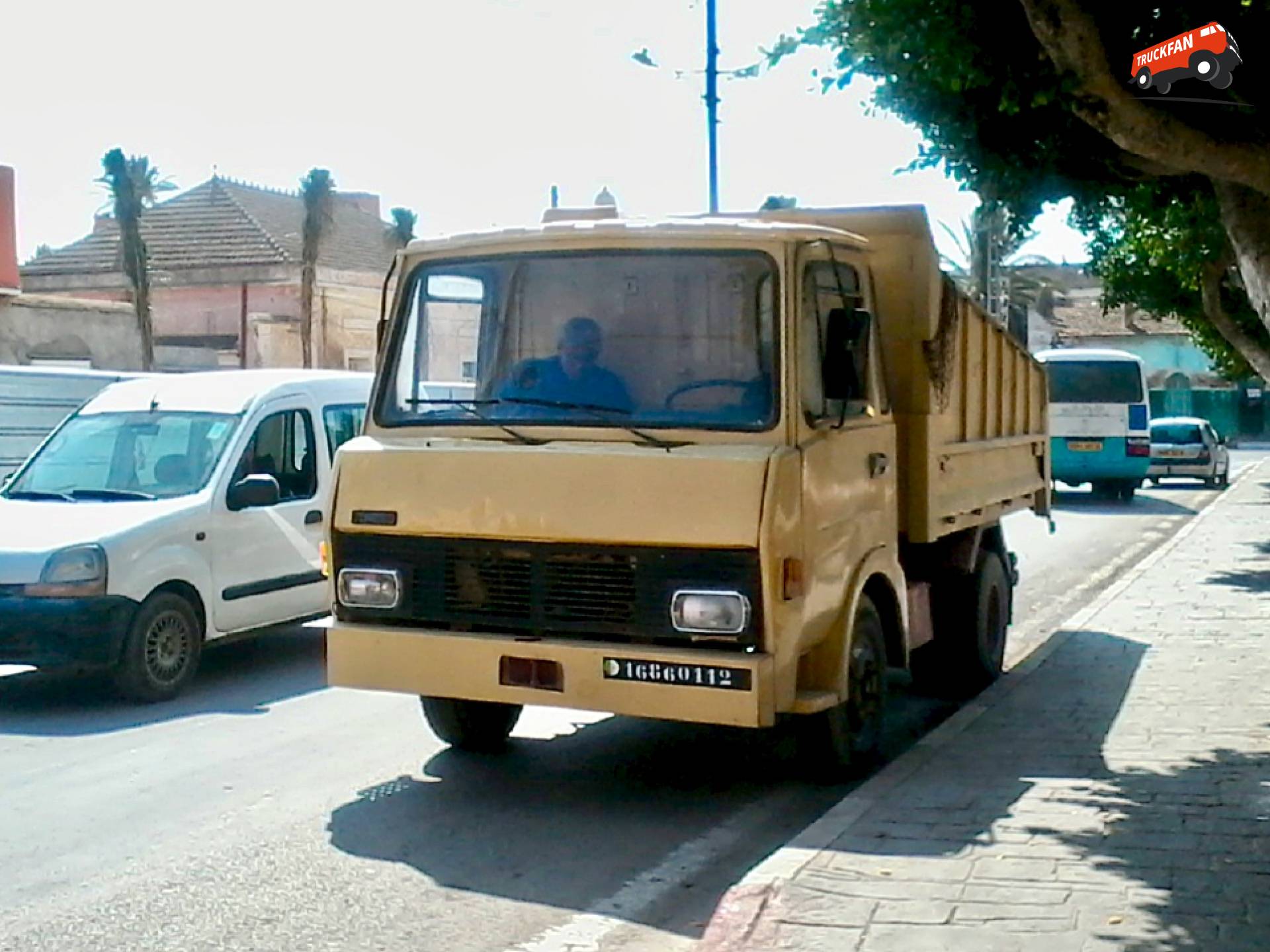 SNVI K66 Zware Vrachtwagen Gevangen in Algerije 2019