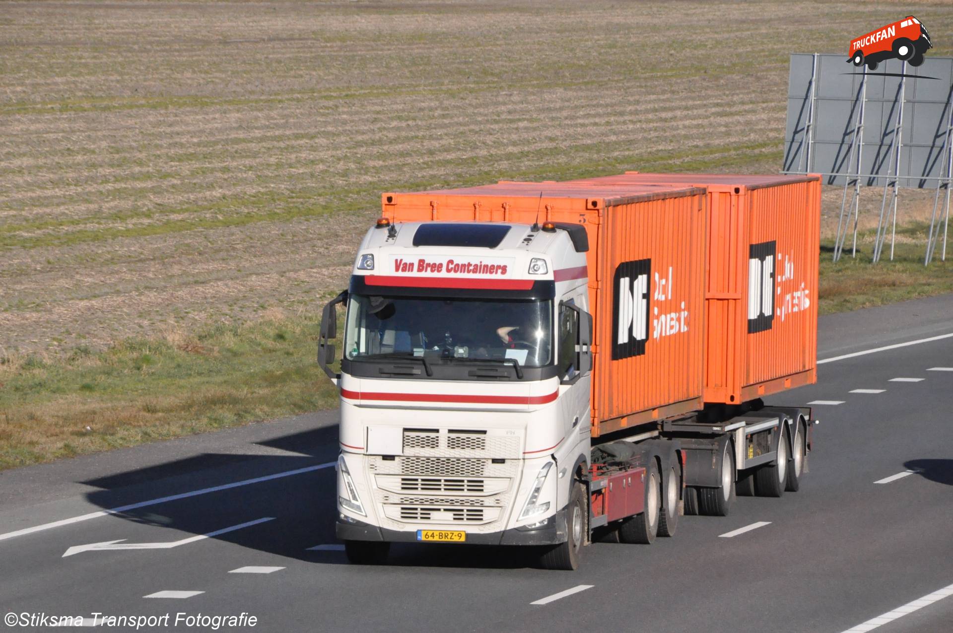 Volvo FH5 Motorwagen met Kabelsysteem van Van Bree Containers