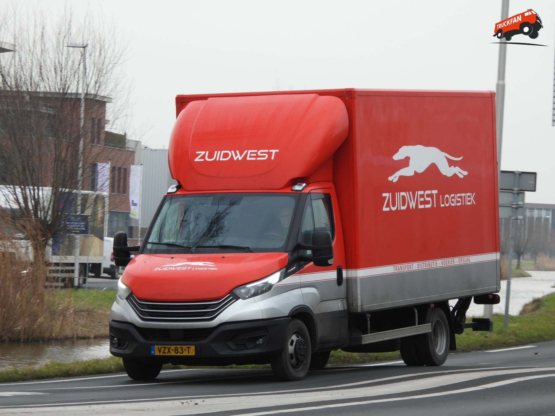 Zuidwest Logistiek voertuig gefotografeerd op M. A. Reinaldaweg