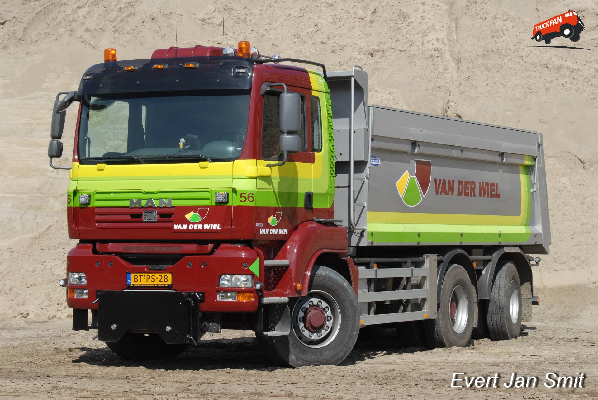 Wagen 56 met hydraulisch aangedreven voor-as