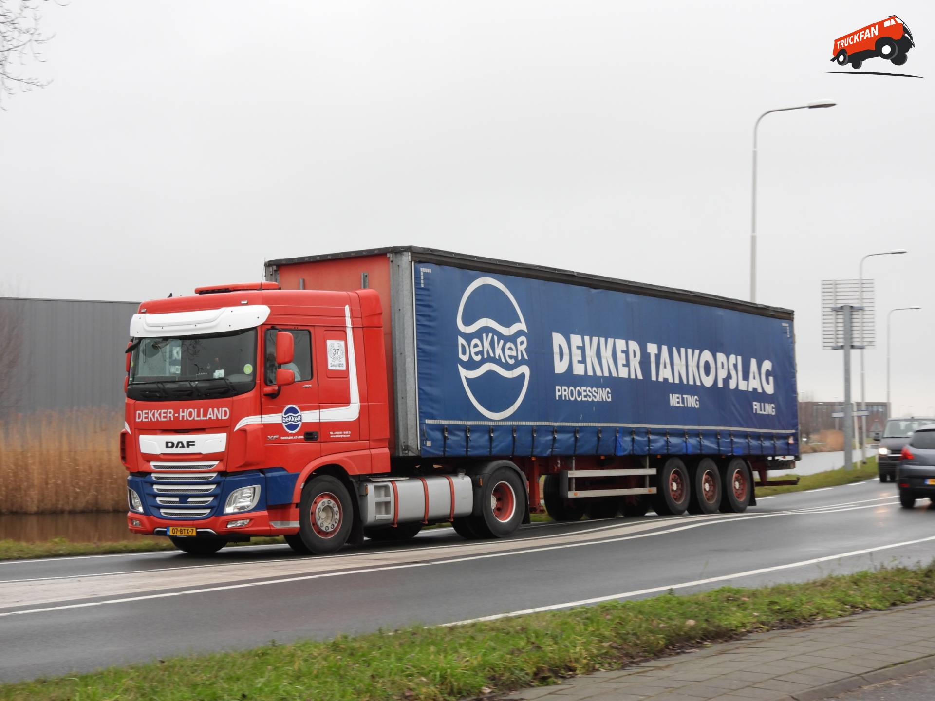 DAF XF 450 FT truck van Dekker Transport.