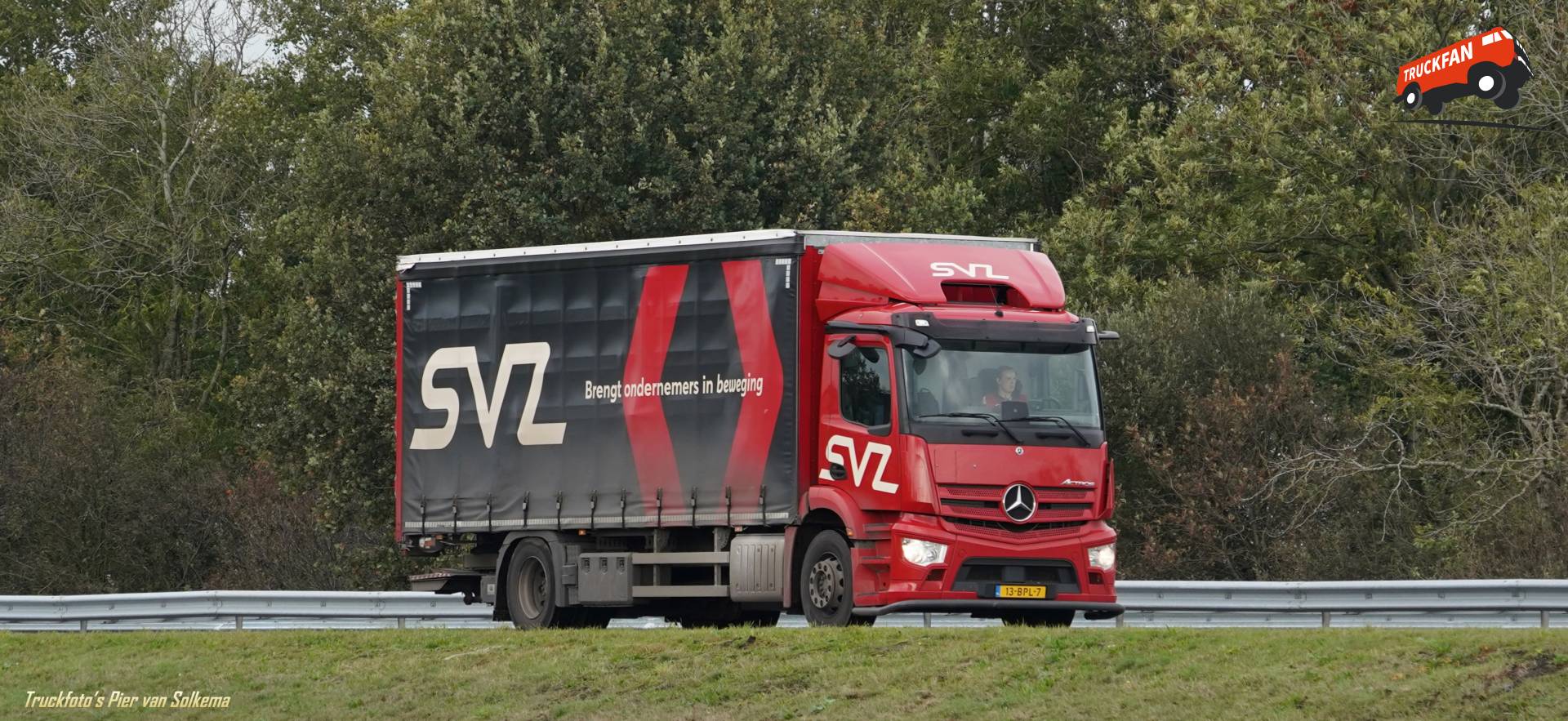 Mercedes Benz Actros bij A7 Sneek