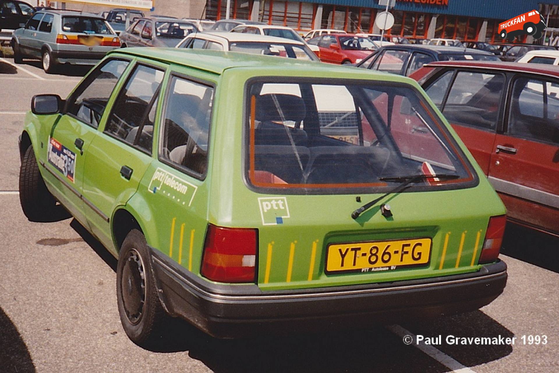1423639-escort-ford.jpg