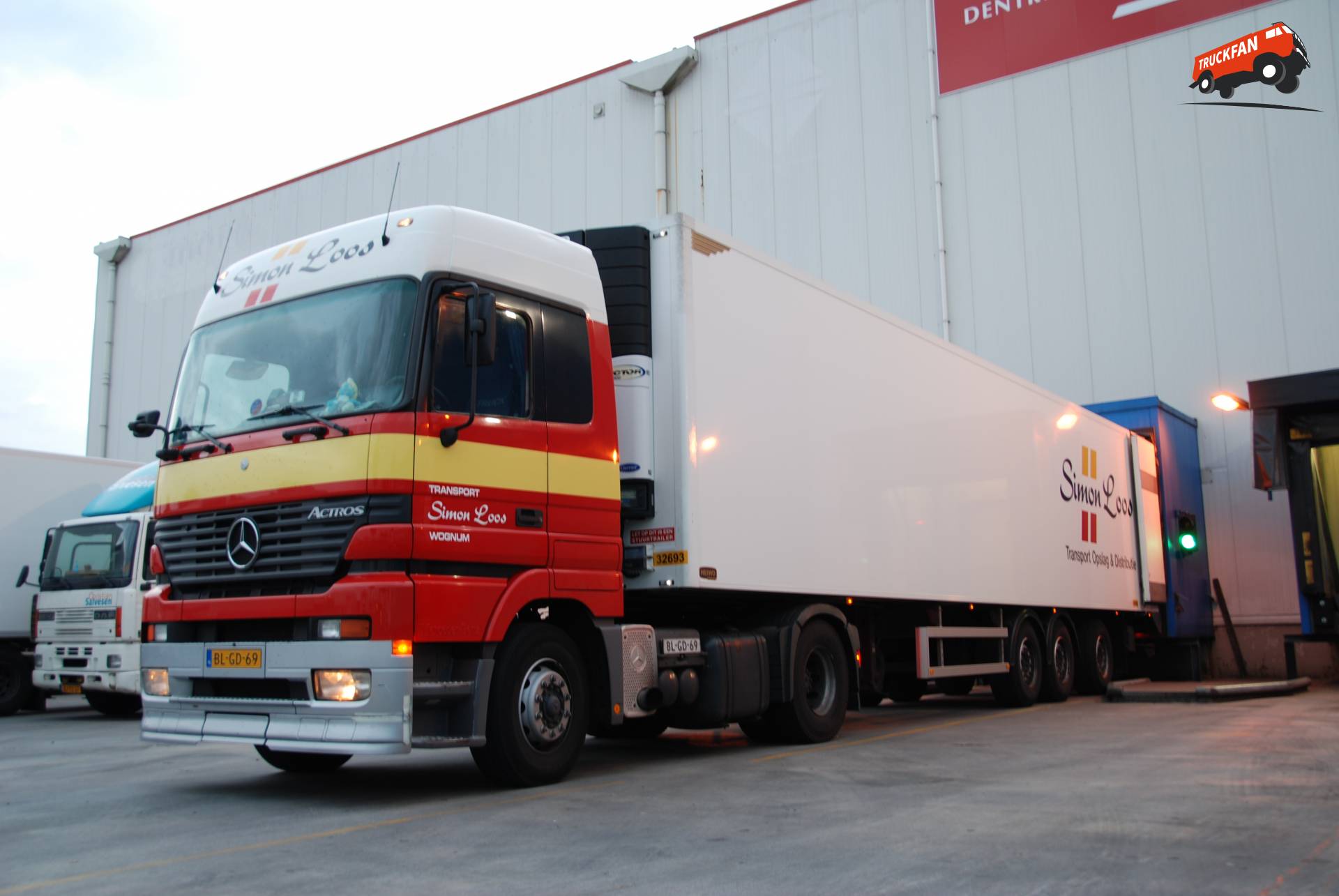 Mercedes-Benz Actros MP1