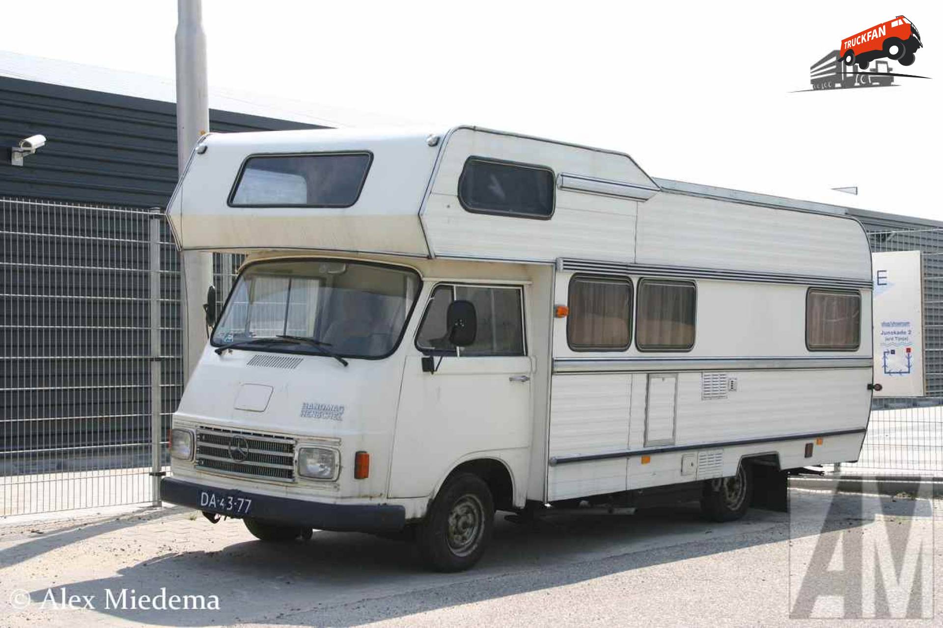 Hanomag-Henschel F20