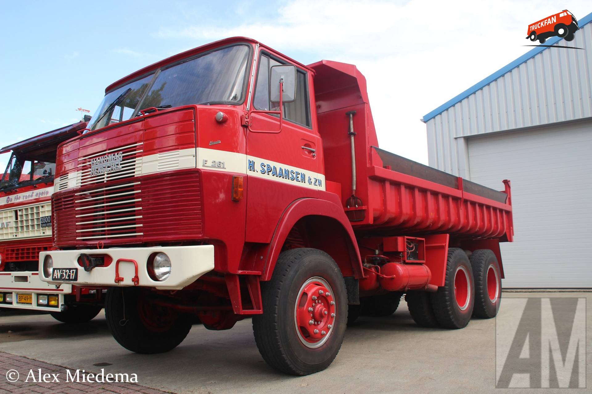 Hanomag-Henschel F261