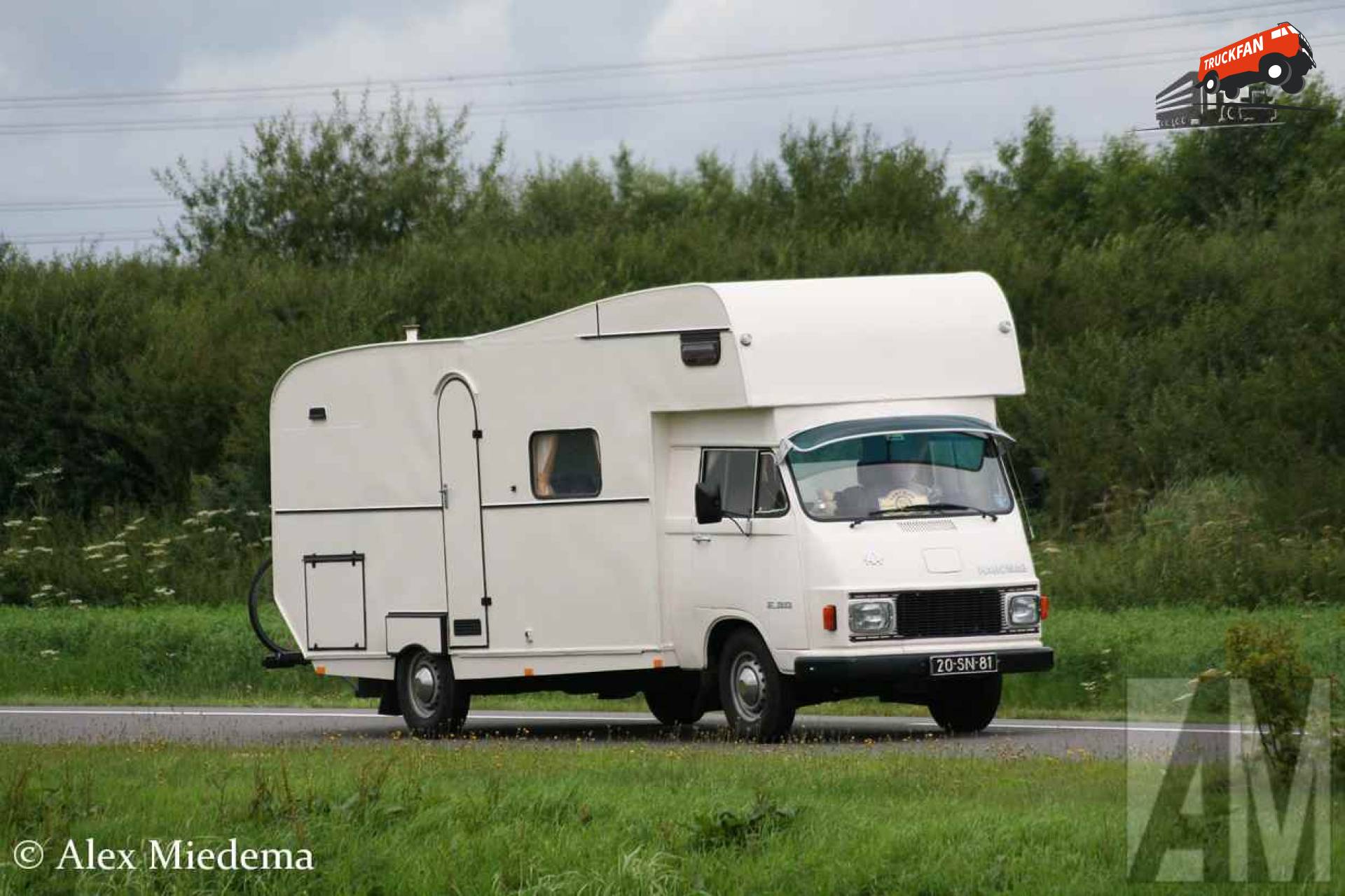 Hanomag F30