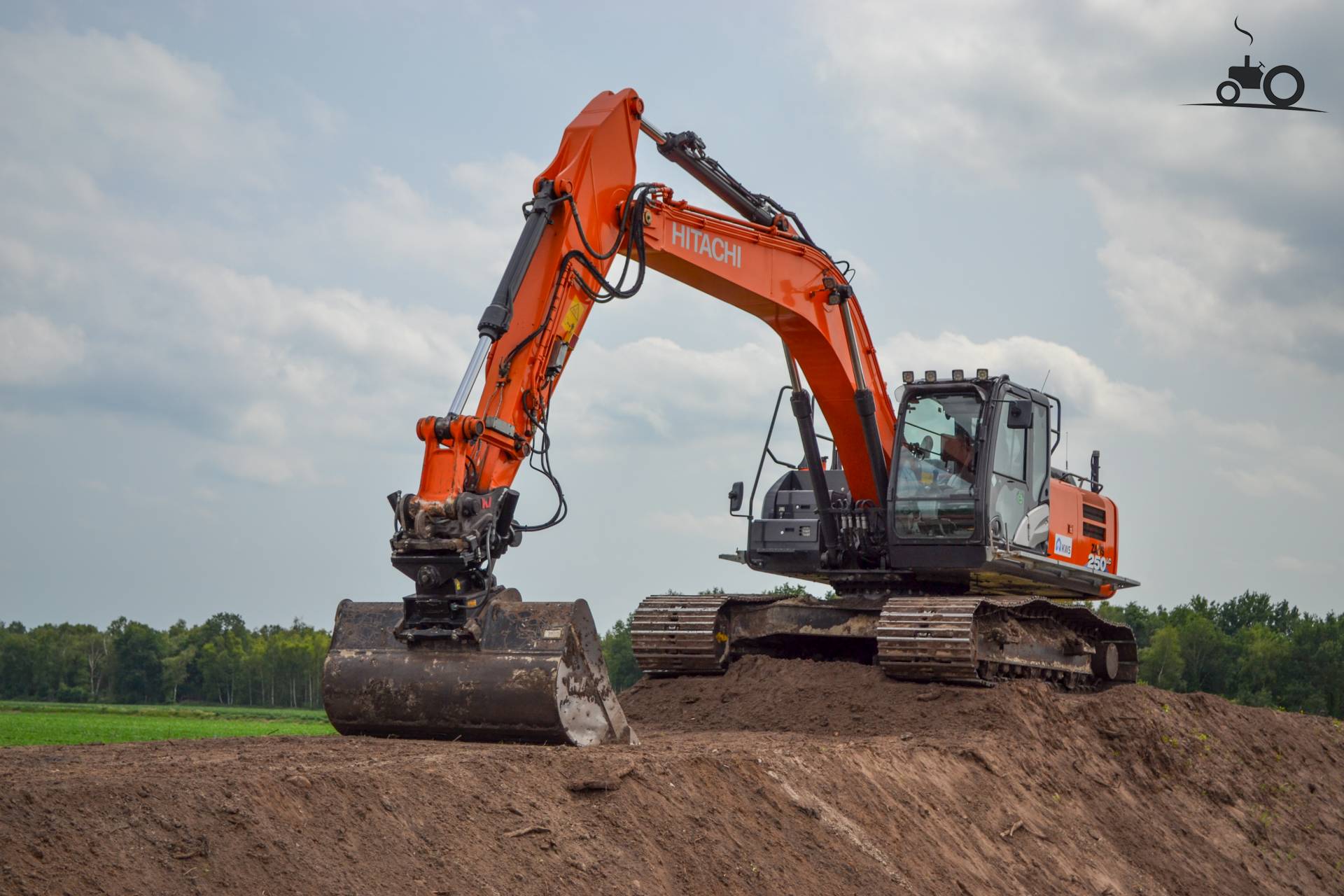 Foto Hitachi Zaxis 250 Van Transportonderneming K.R. Wisman En Zoon B.V ...