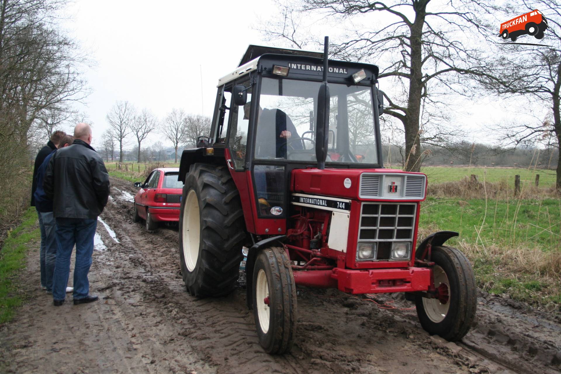 Vastgereden International 744