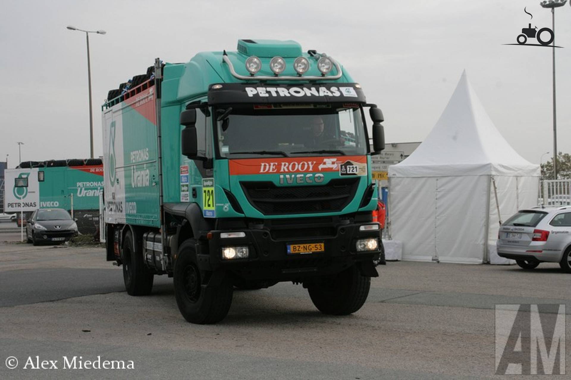 Фара iveco trakker