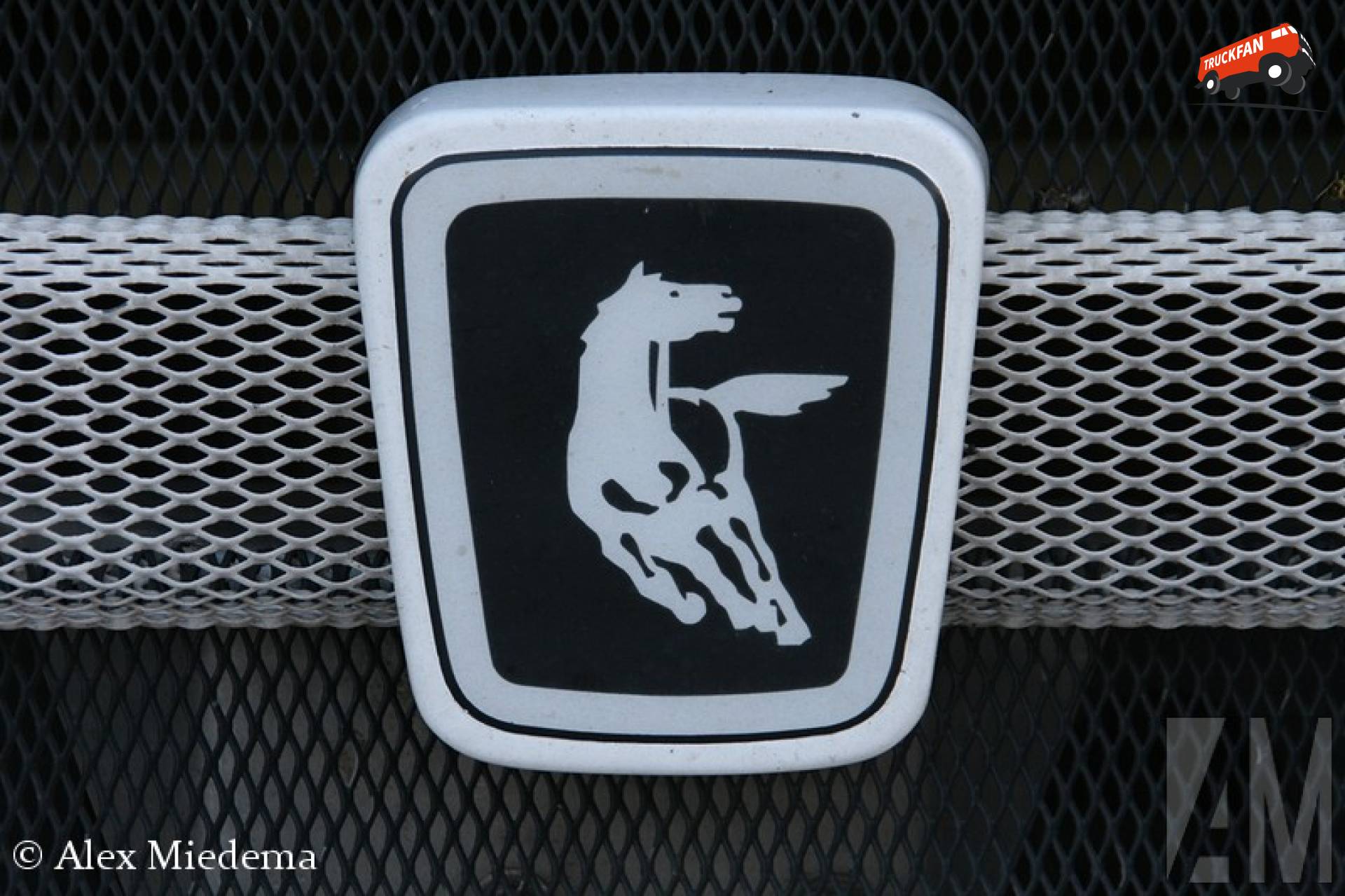 Kamaz  logo