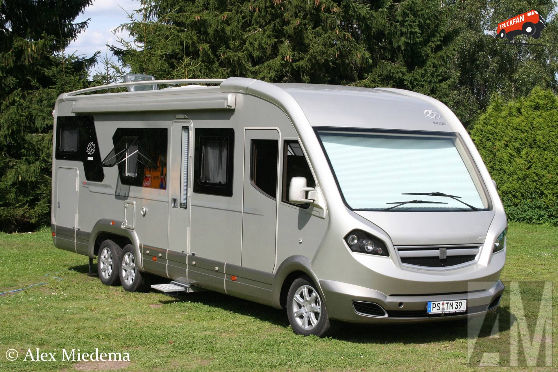 Foto Knaus camper #1350262 - TruckFan