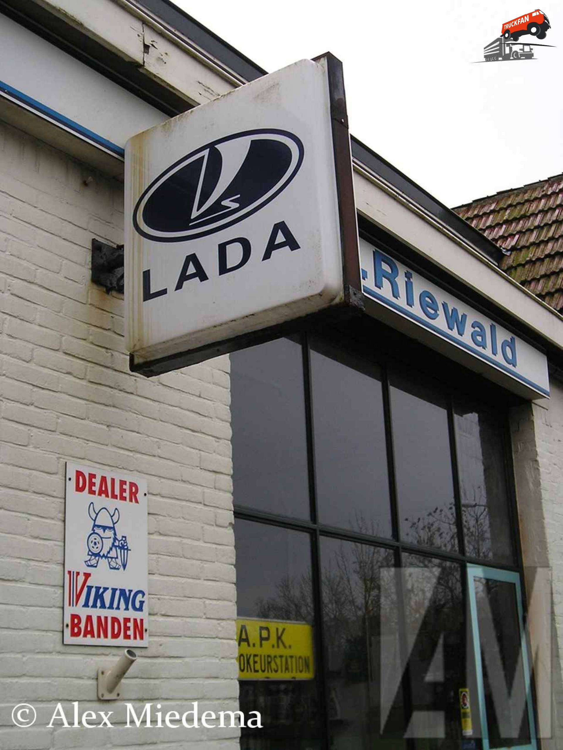 Lada logo