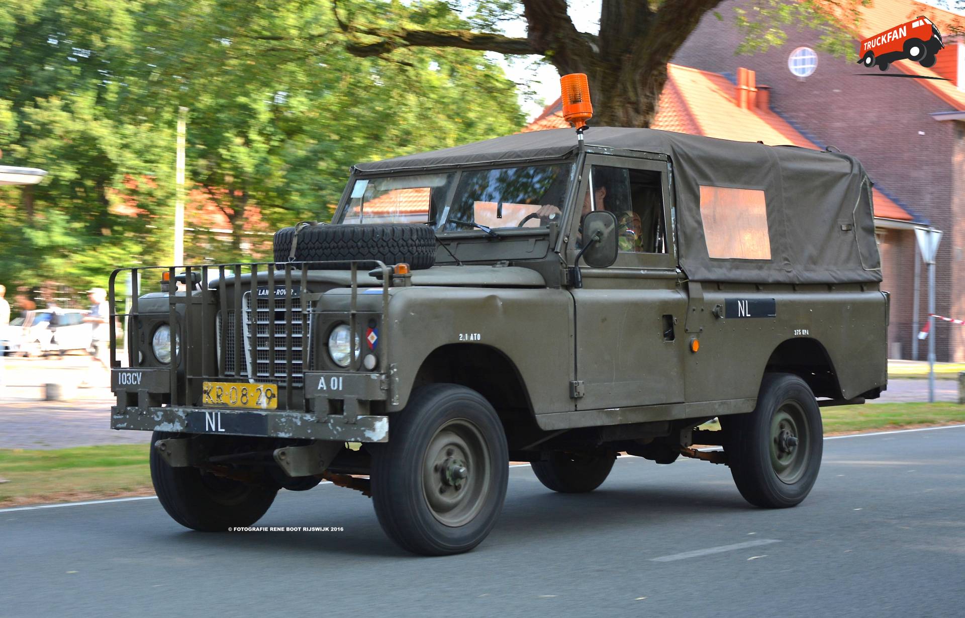 Land rover 109