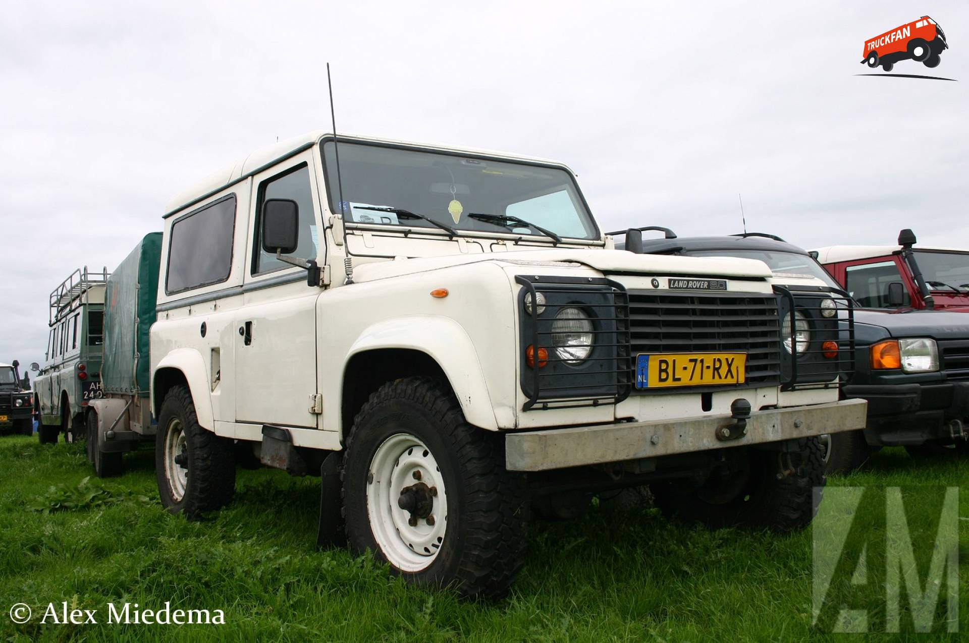 Land Rover 90