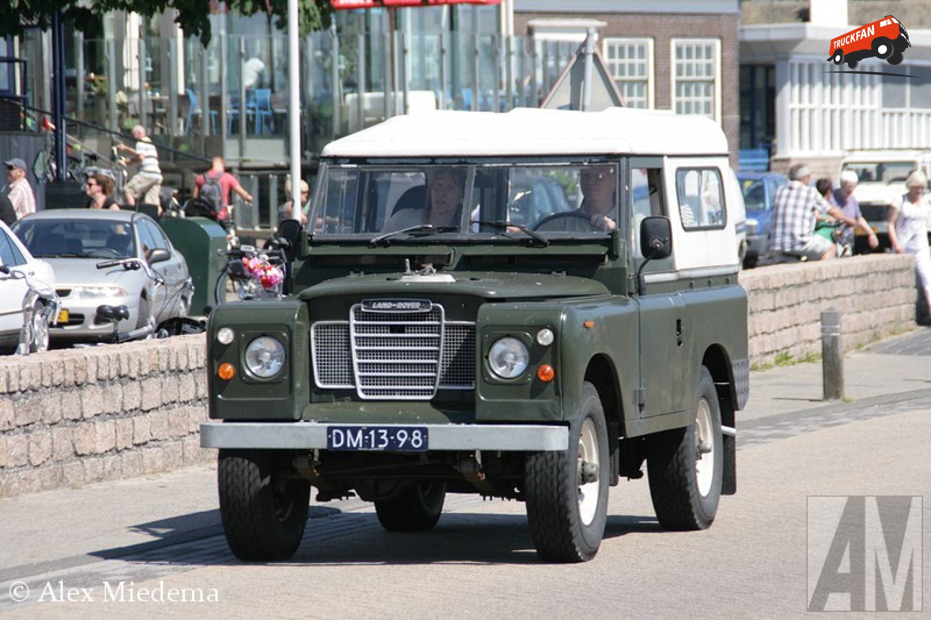 Land Rover 88