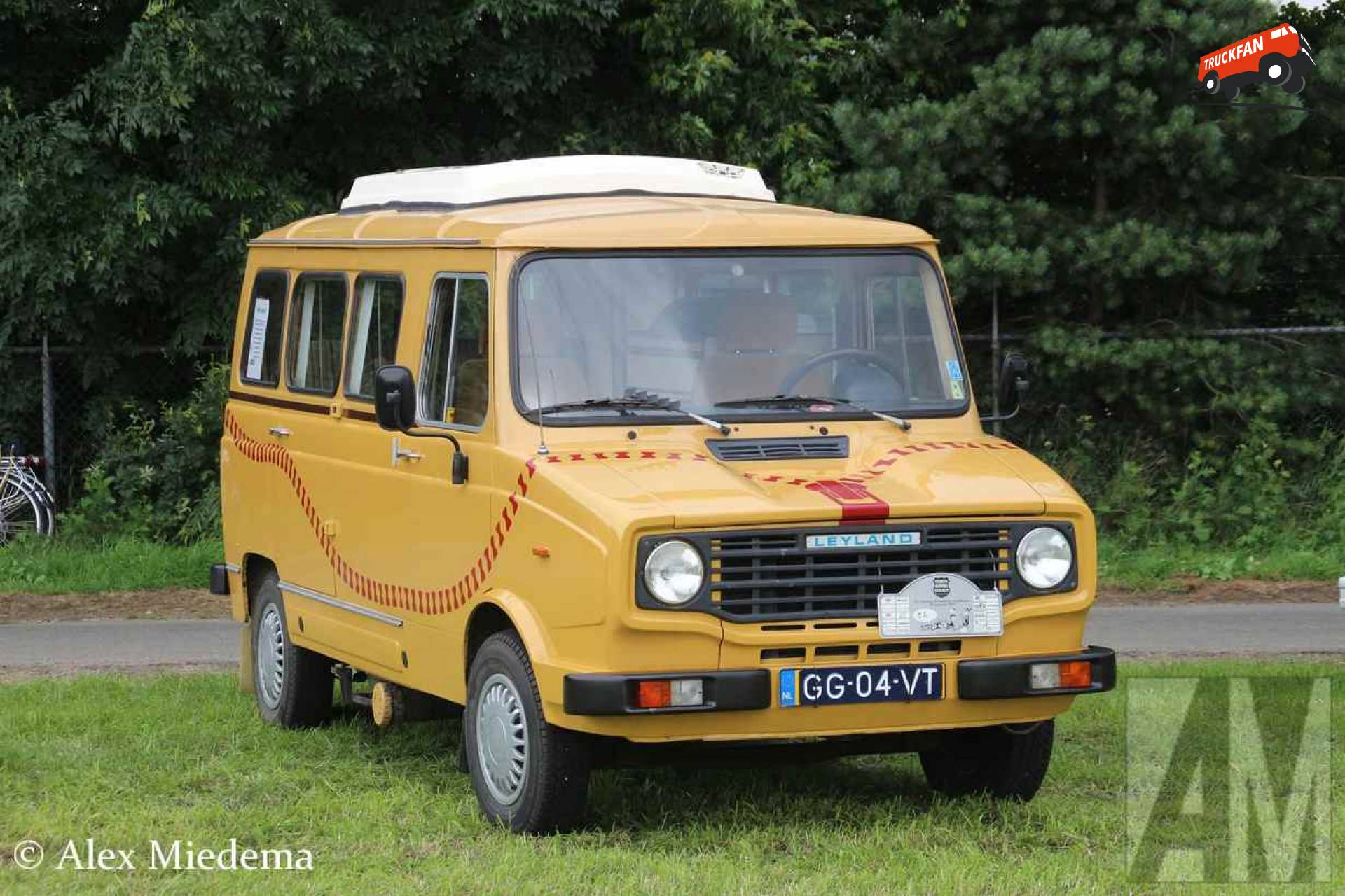 Leyland Sherpa