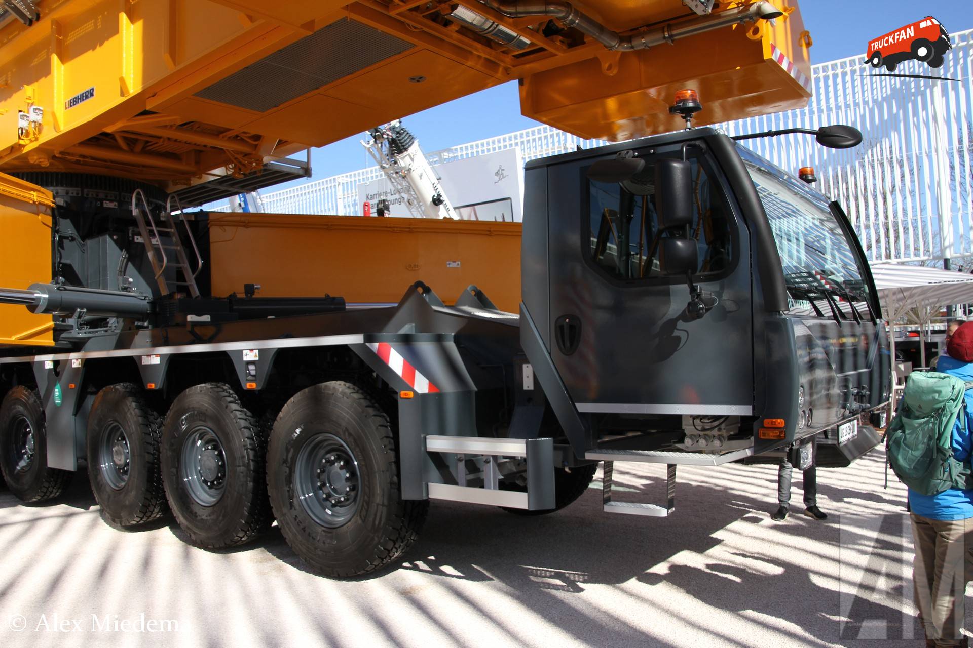 Liebherr LG1800