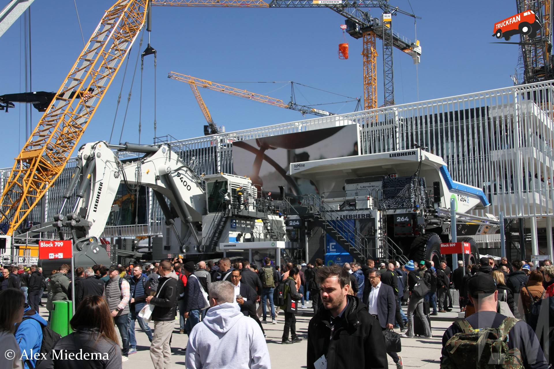 Liebherr T 264