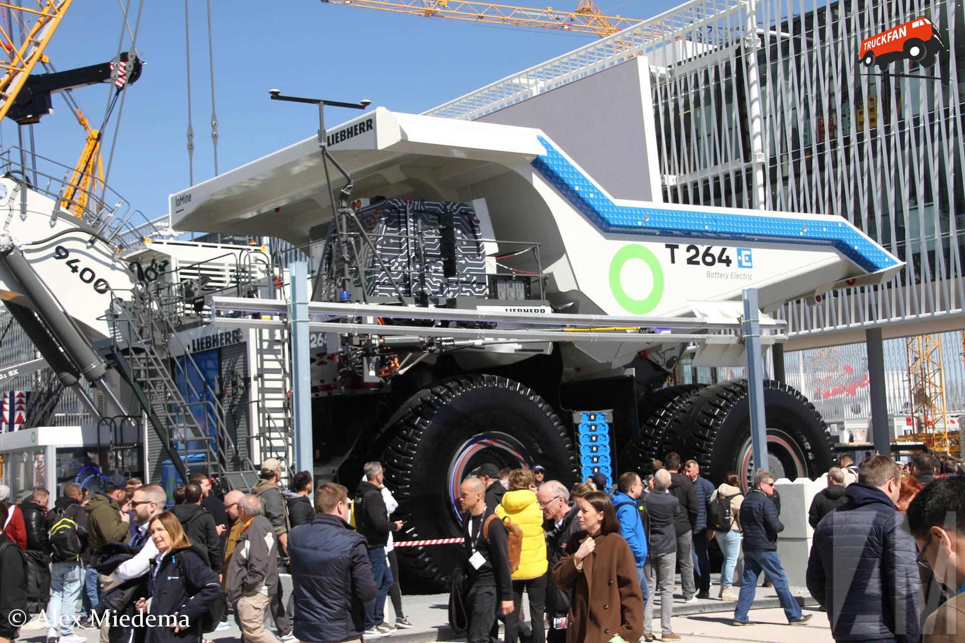 Liebherr T 264