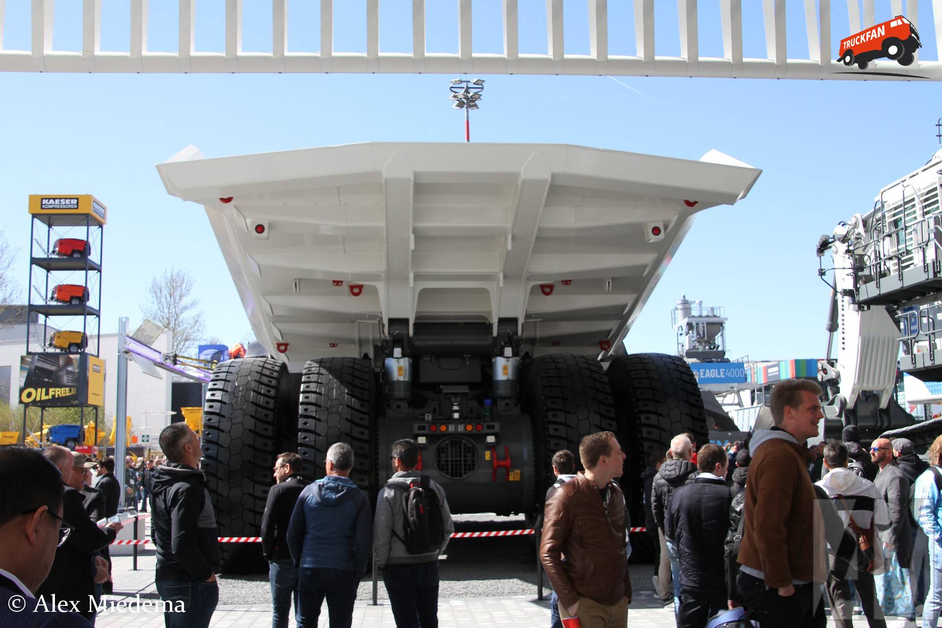 Liebherr T 264