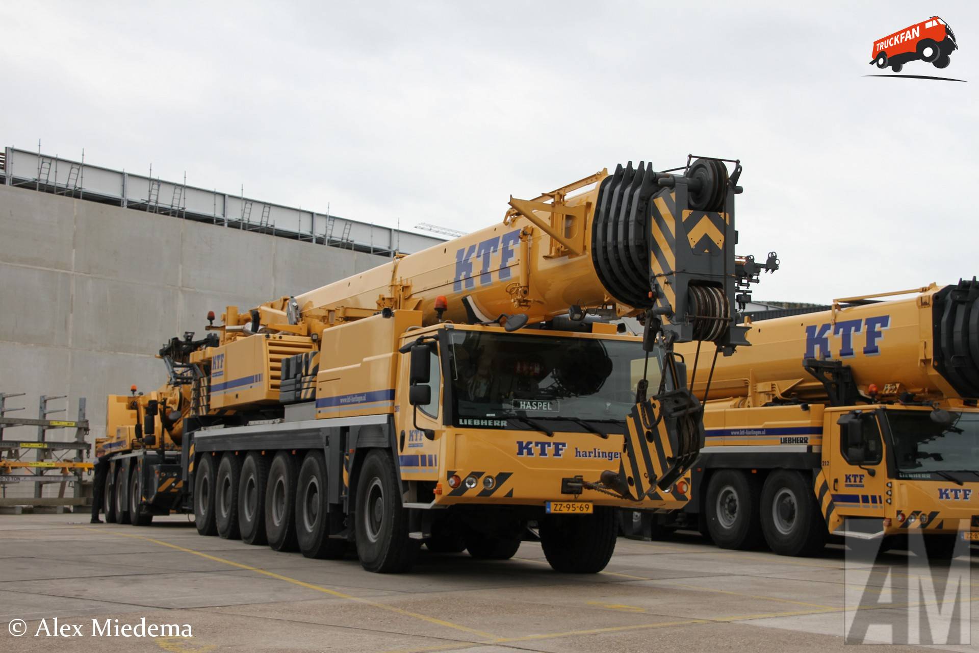 Liebherr LTM1150