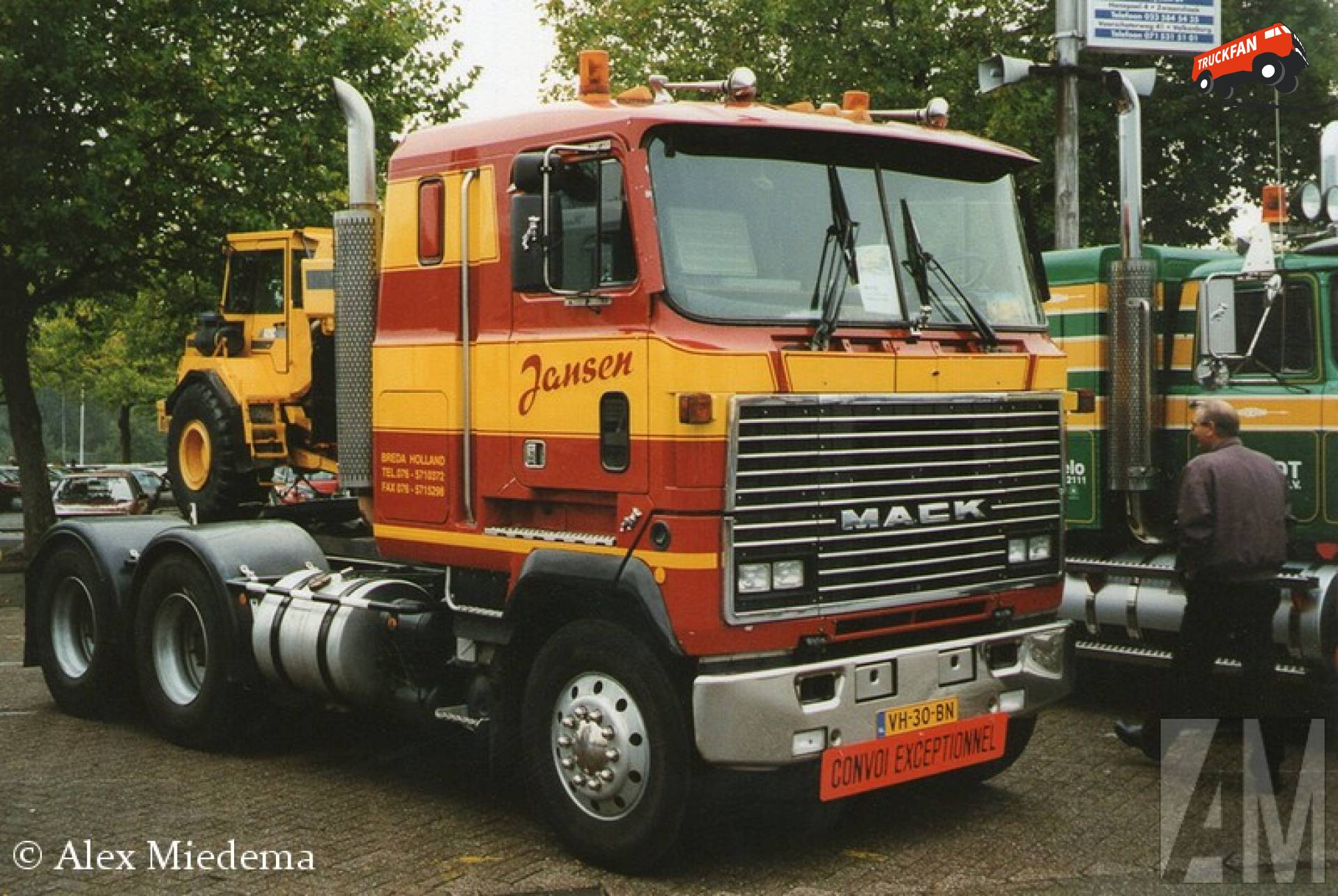mack MH (Ultraliner)