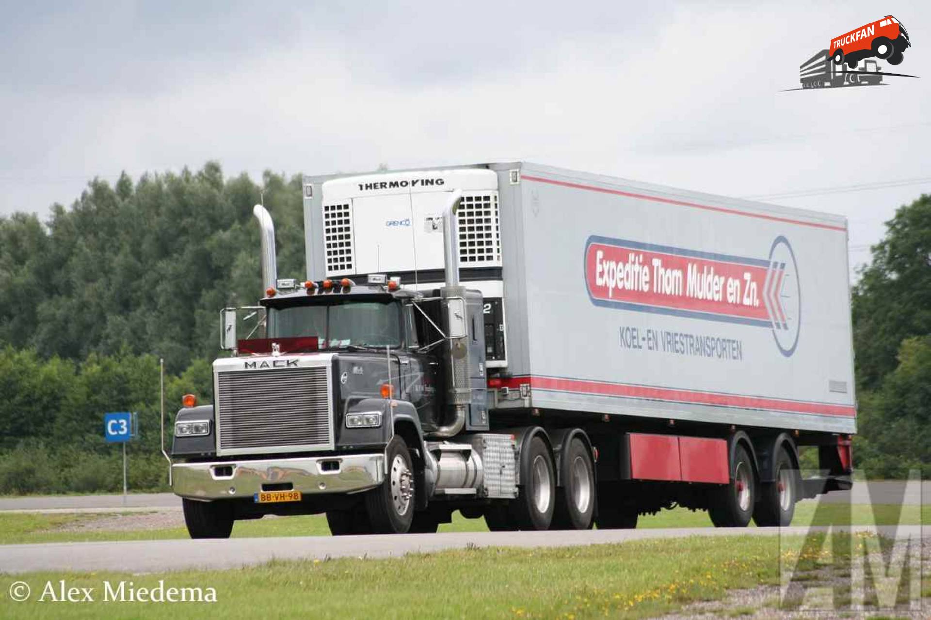 mack RW (Superliner)