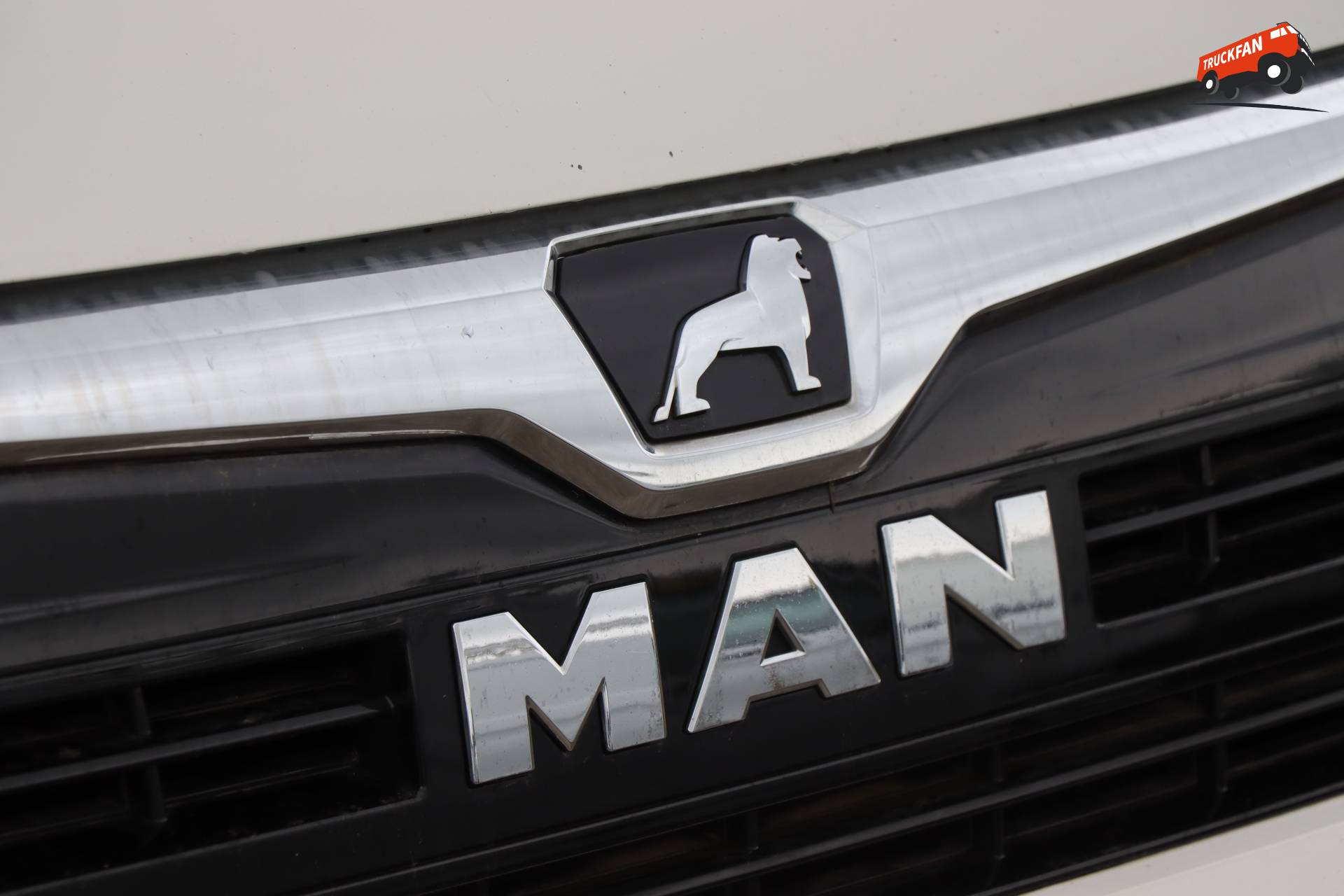 MAN logo