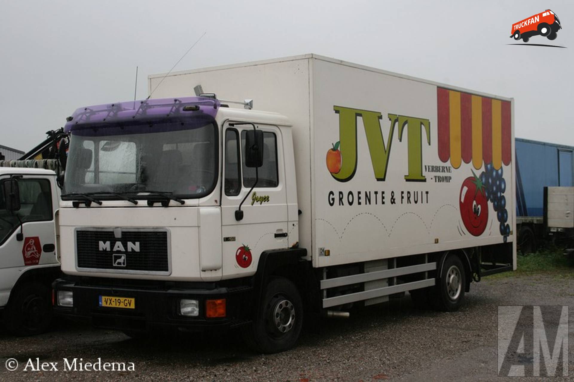 MAN M90