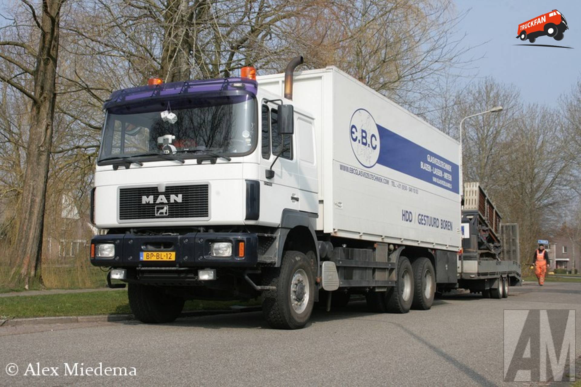 MAN F2000