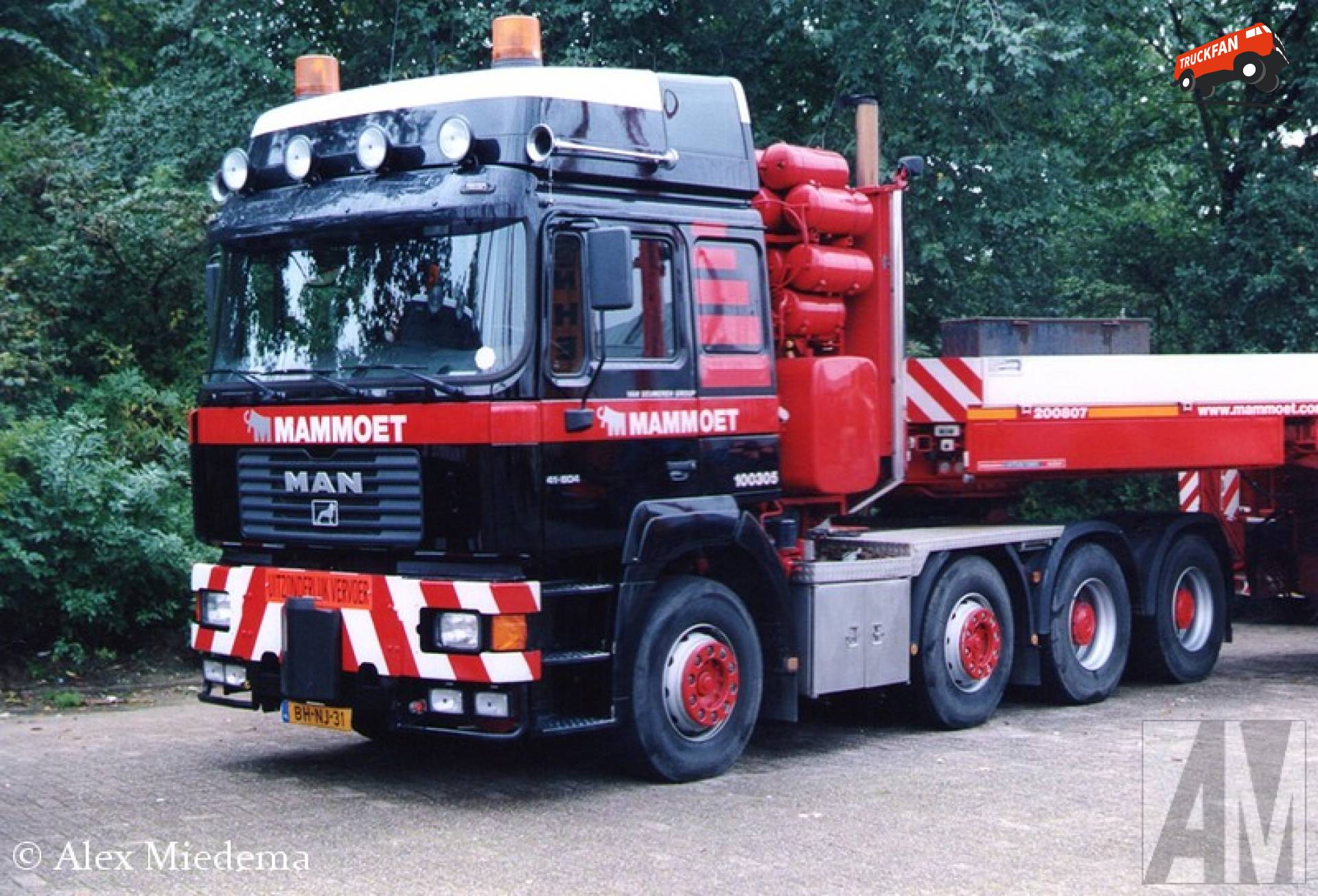 MAN F2000